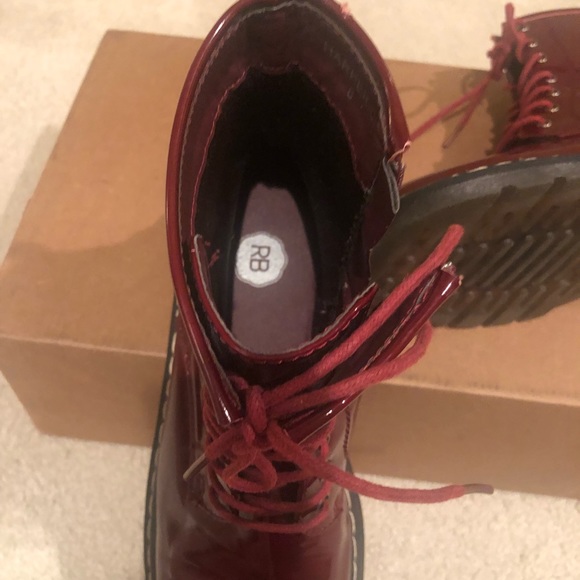 Red Boots - Picture 5 of 7